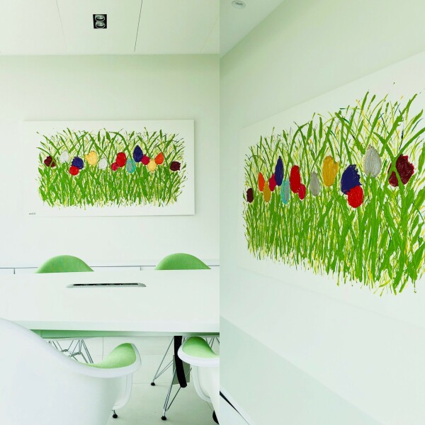 Kunstwerk 'Tulips Meadow' van Greet lenz voor Prefamac